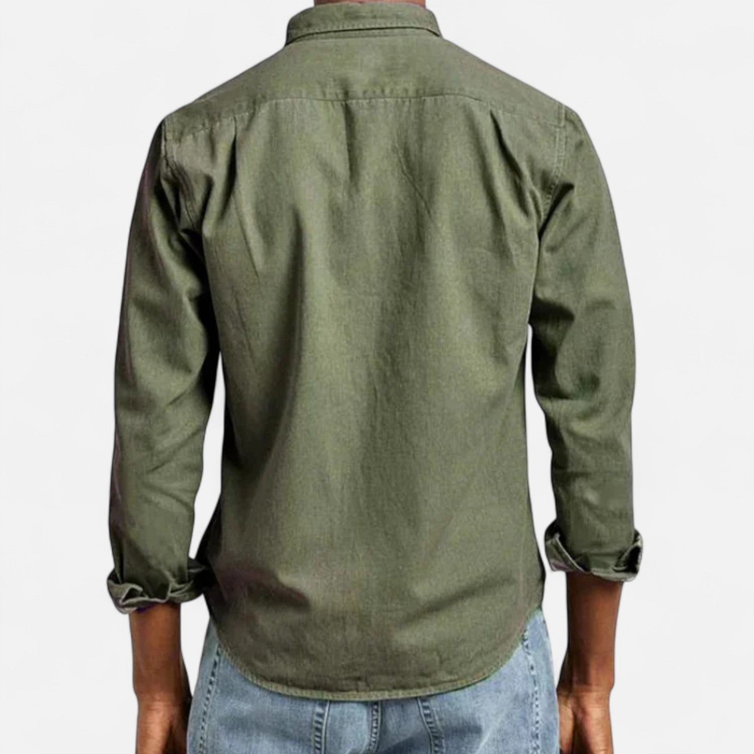 Men’s Shirt with Classic Fit and Button Closure